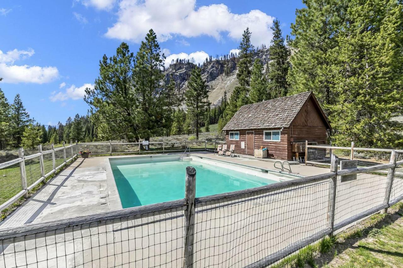 Sawtooth Lodge Stanley Exteriér fotografie